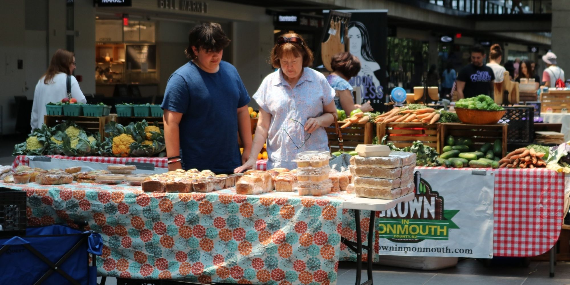 Vendors sharing feedback